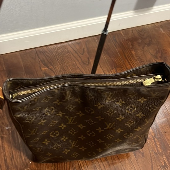 Authentic Louis Vuitton Looping Monogramed GM Tote - Picture 6 of 14
